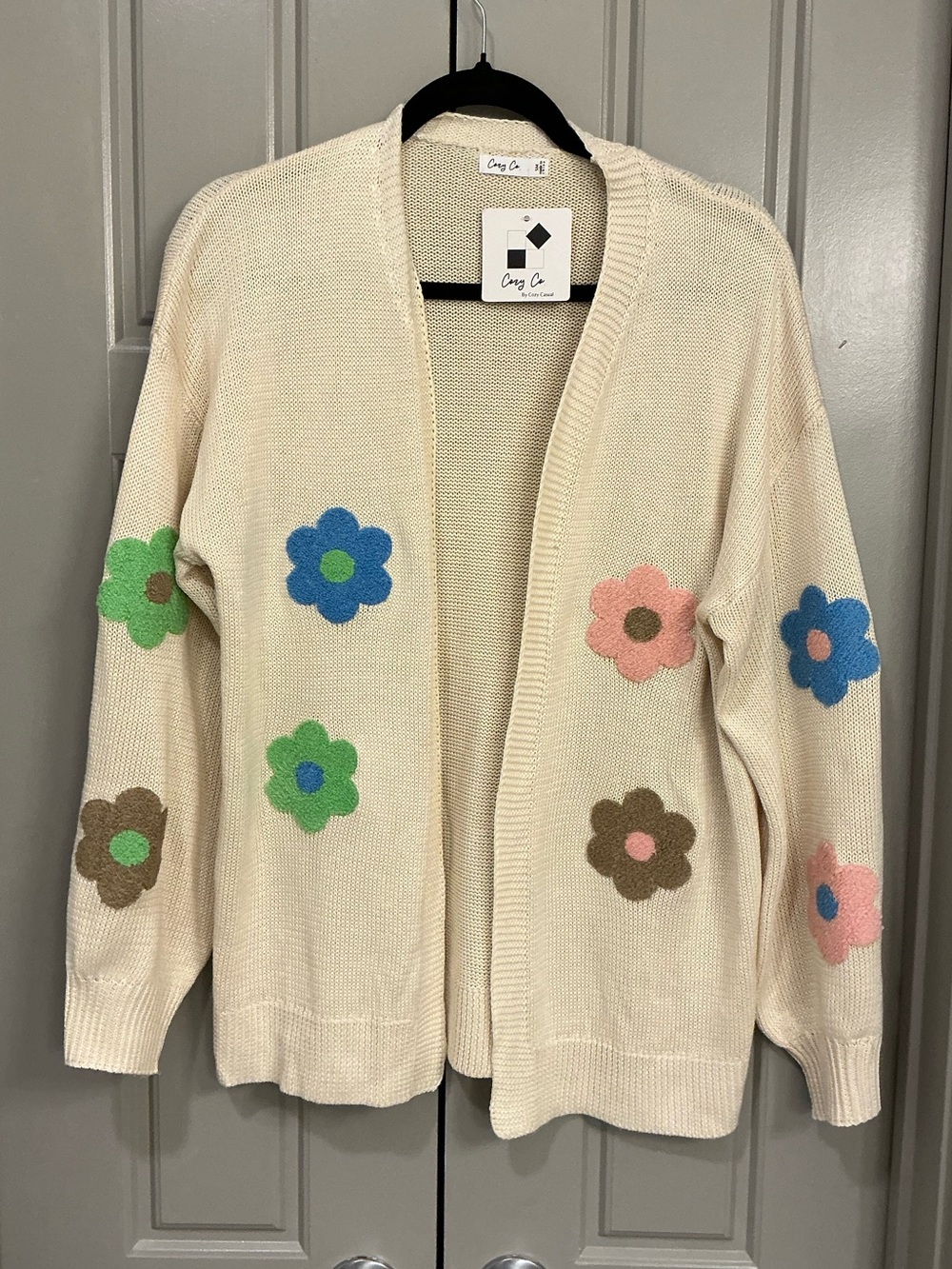 Cozy Co Floral Knit Cardigan NWT Cream Multicolor Flowers Size Small